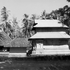 EK_0008-bw.png