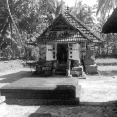 EK_0012-bw.png